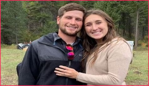 
Alex Harvill has been Married to his wife, Jessica Harvill, since 2019 